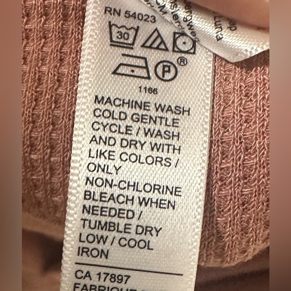 Athleta Wind Down Sleep Top - Picture 11 of 11